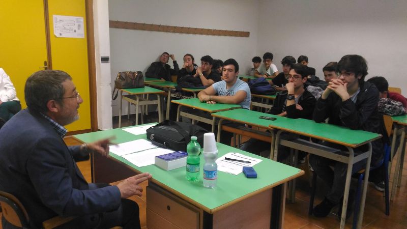 Pon "La scuola adotta un bene confiscato alla mafia"