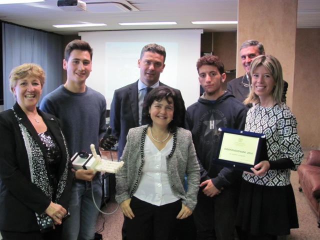 Premiazione hand joy1